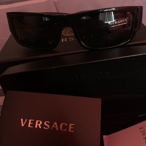 Versace Sunglasses (UniSex) new in box